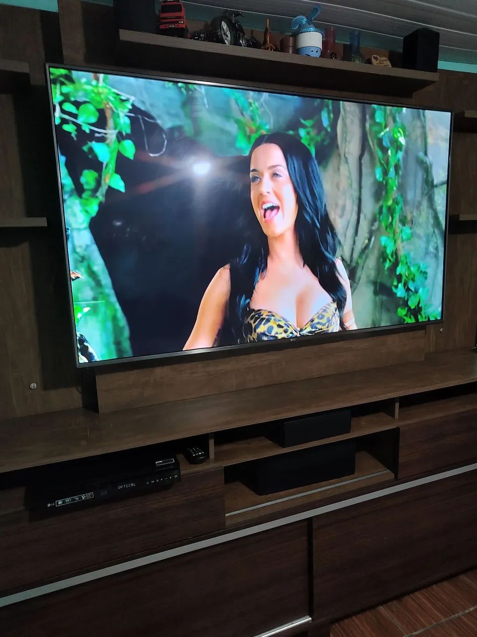 Vendo televisão LG 65' polegadas 4K Smart LED - Foto 3