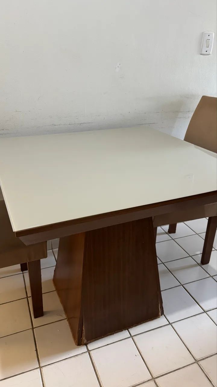 Mesa de vidro e MDF - Foto 2