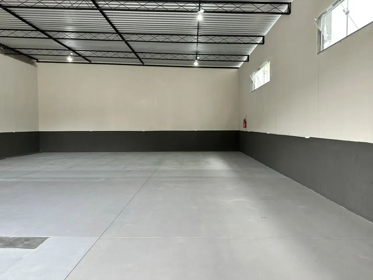 GALPÃO PARA LOCAÇÃO COM 200 M² - CENTRO DE ÁGUAS MORNAS/SC - Foto 3