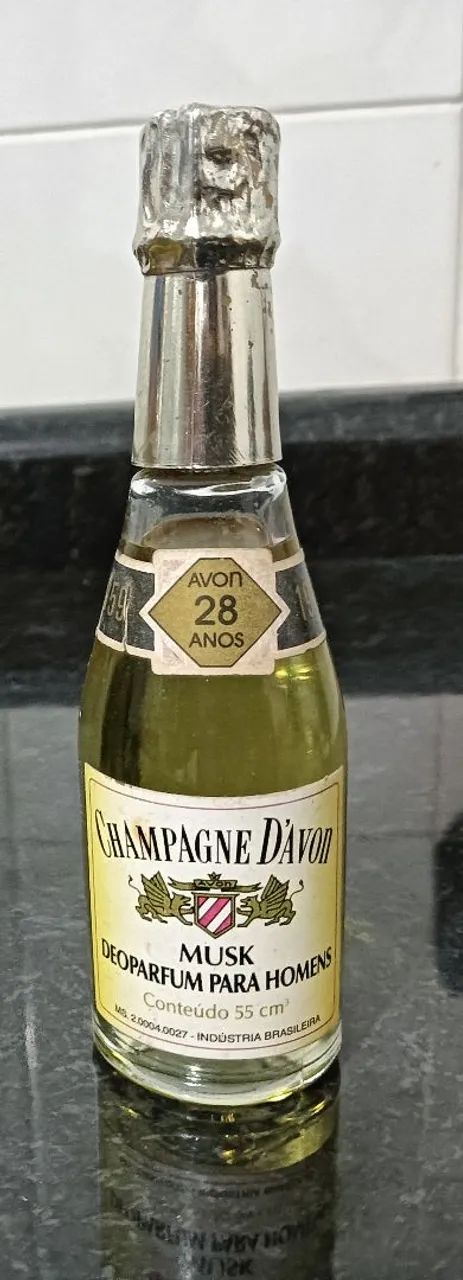 ULTRA RARIDADE COLECIONADOR  EDIÇÃO ESPECIAL CHAMPAGNE D'AVON  28 ANOS LACRADO  - Foto 3