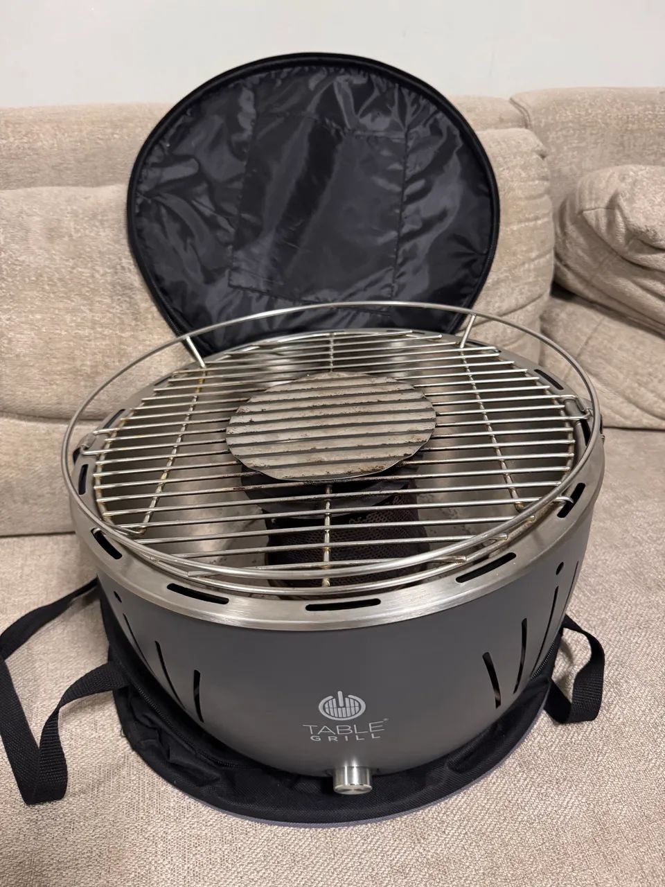 Churrasqueira table grill funcionando perfeitamente 