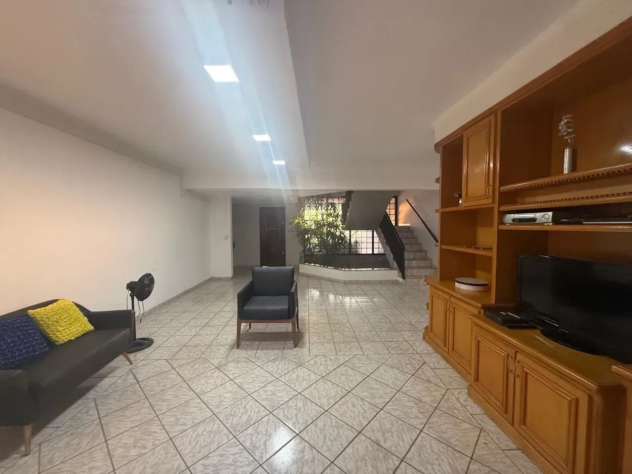Amplo sobrado para alugar no Monte Castelo - Foto 4