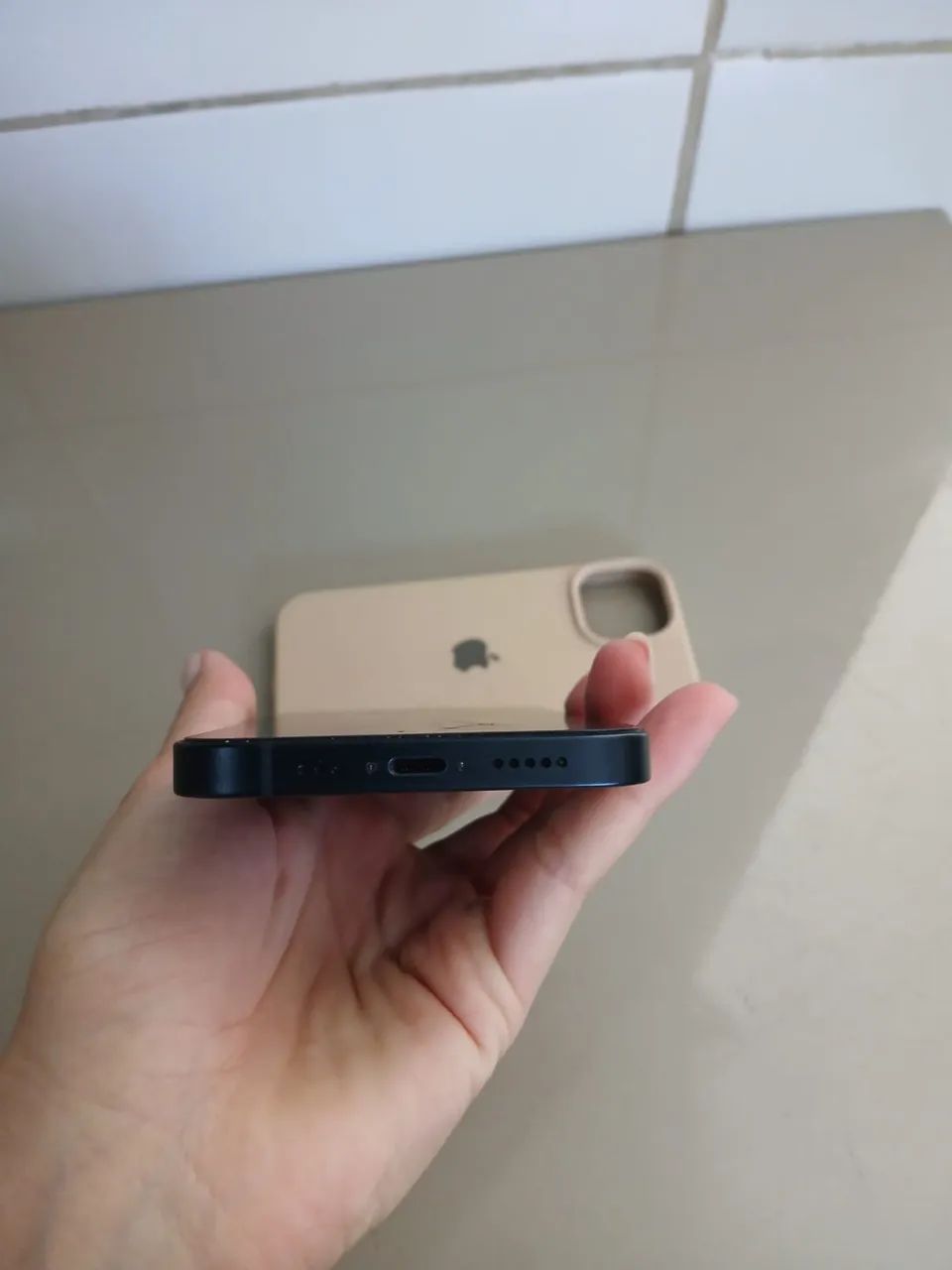 Apple iPhone 14 128GB バッテリー98％ 純正バッテリー98 iPhone14 128GB ミッドナイト SIMロック解除済み AU