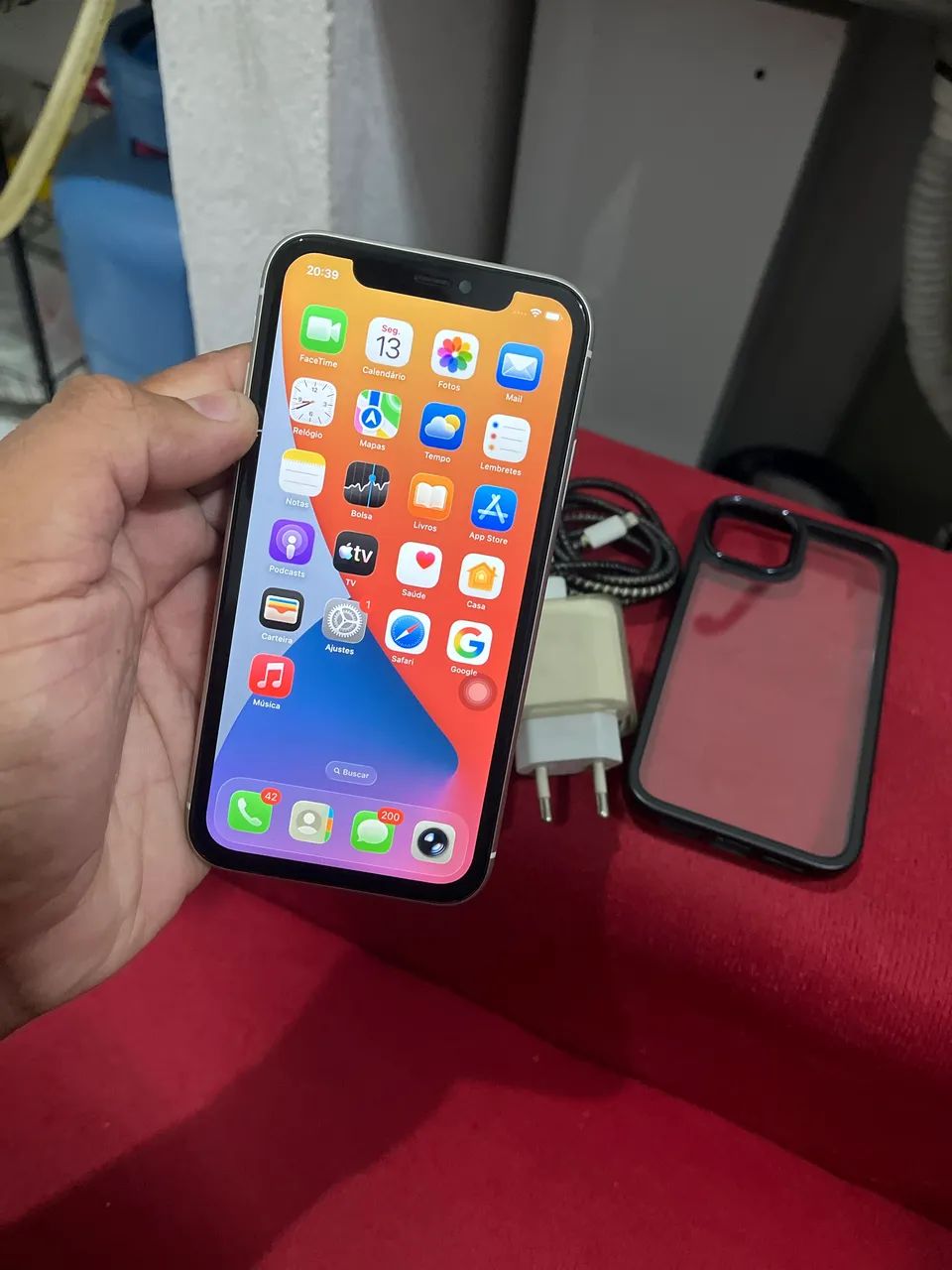 iPhone 11 todo original ? 