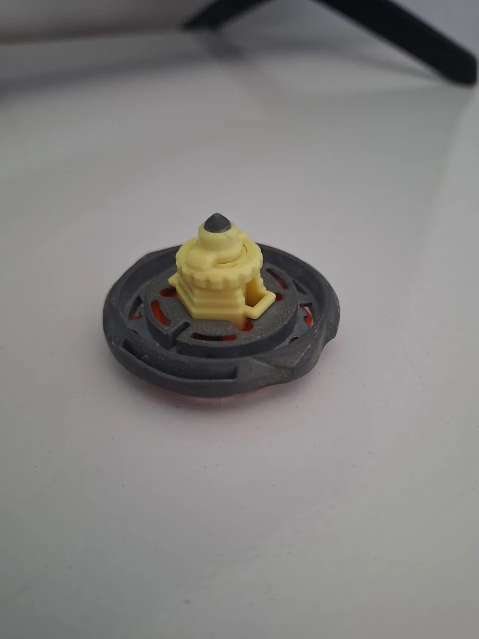 Beyblade Burn Phoenix - Foto 2