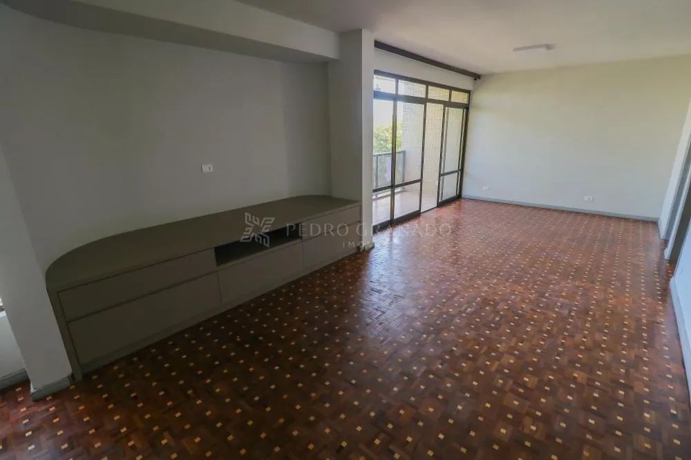 Apartamento 04 Dormitórios - Zona 04