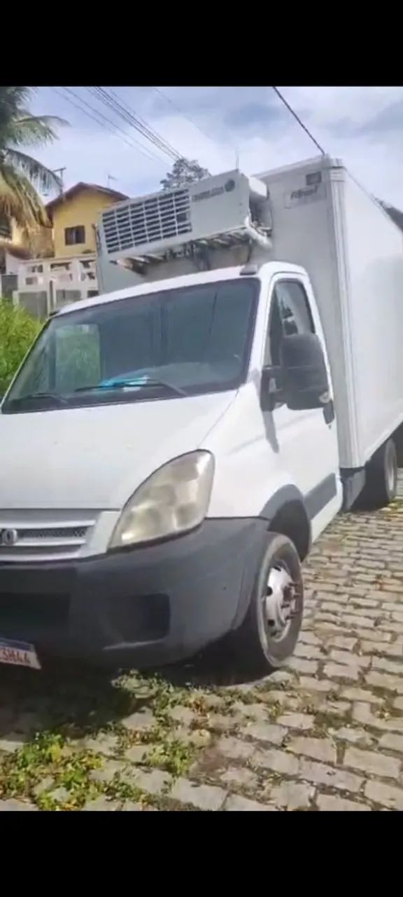 Iveco 55c16 baú refrigerado 