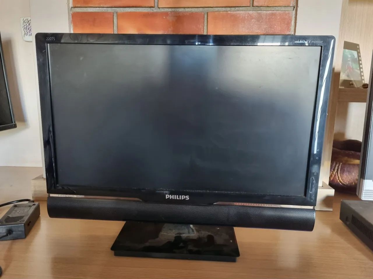 Monitor/TV Philips 22" Full HD - Modelo 220TS2L - Foto 4
