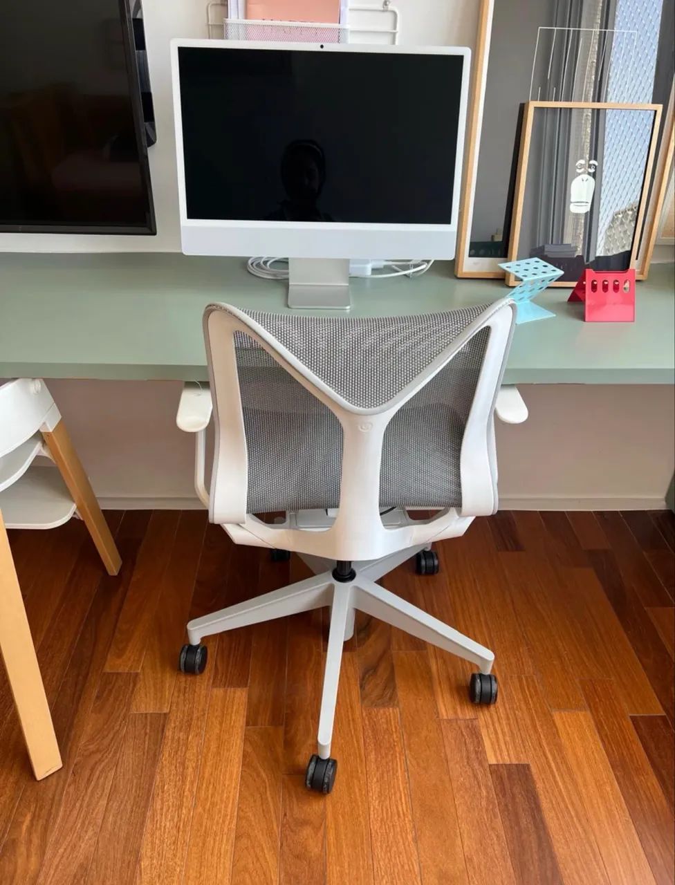 Cadeira Cosm Baixa - Herman Miller