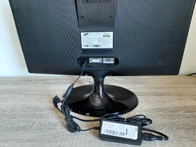 Monitor Led 21,5 Samsung S22C300F - Foto 5
