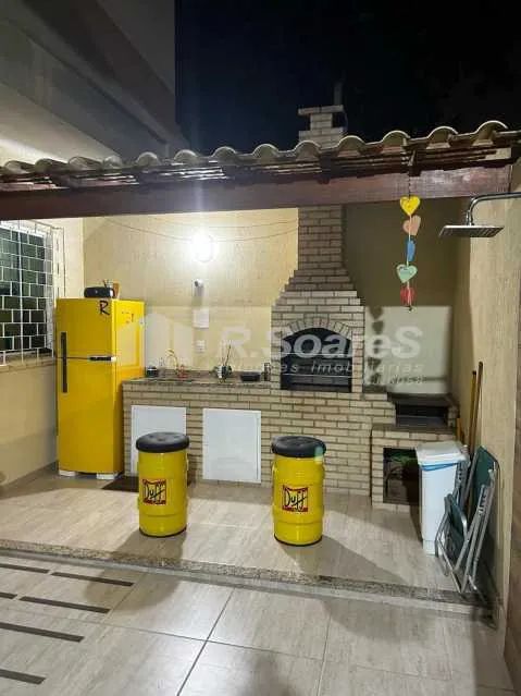 Casa de rua : / Residencial / Campinho