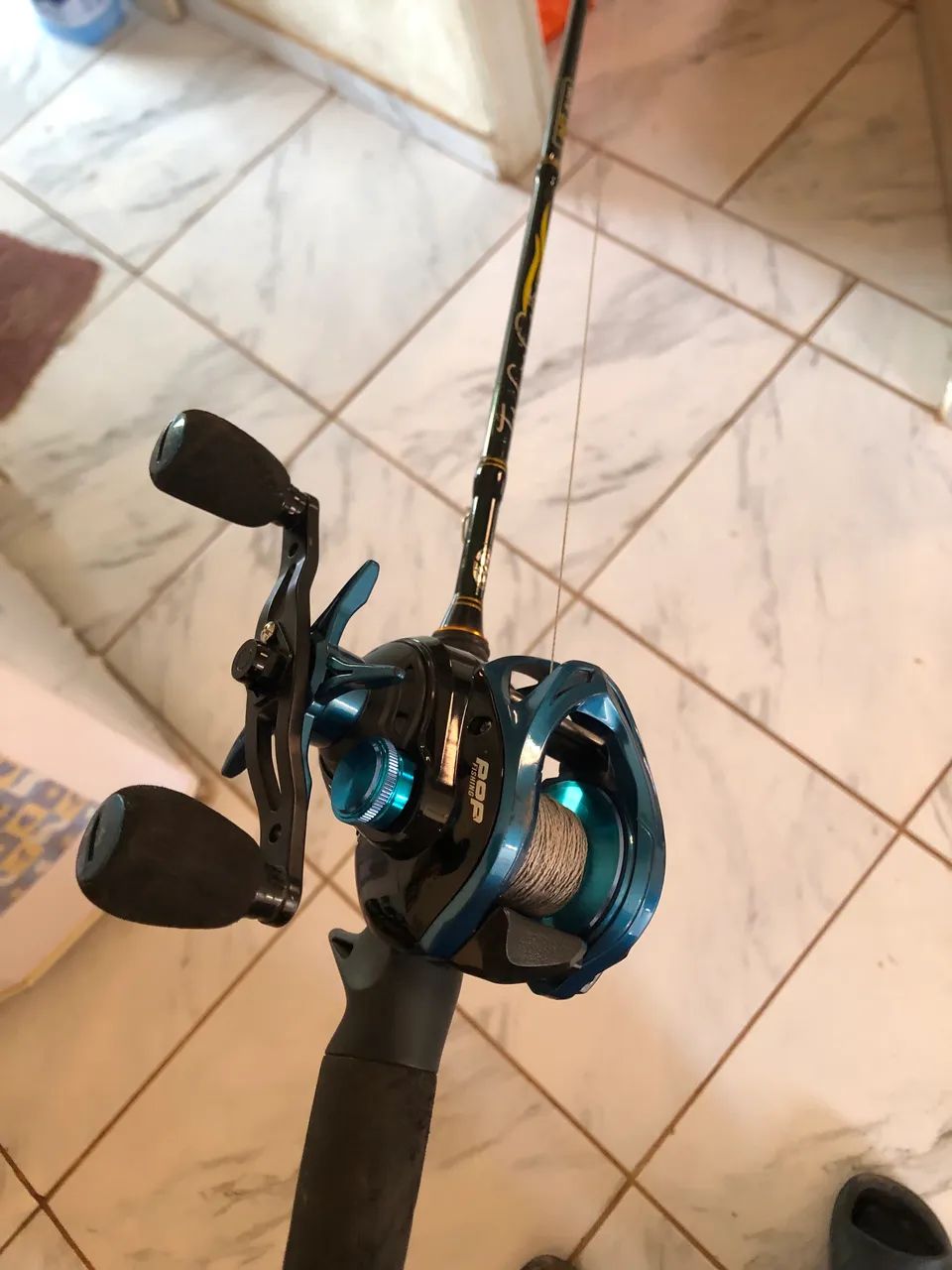 Carretilha de pesca com vara - Foto 4