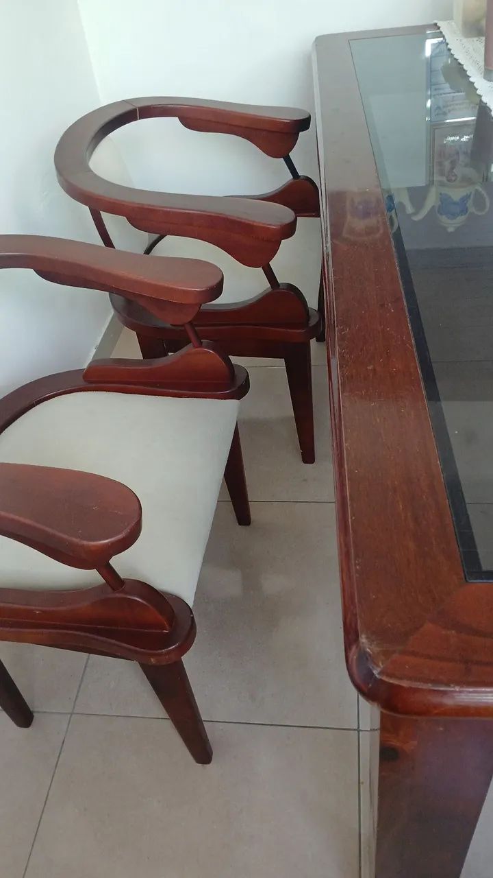 Mesa com 4 cadeiras
