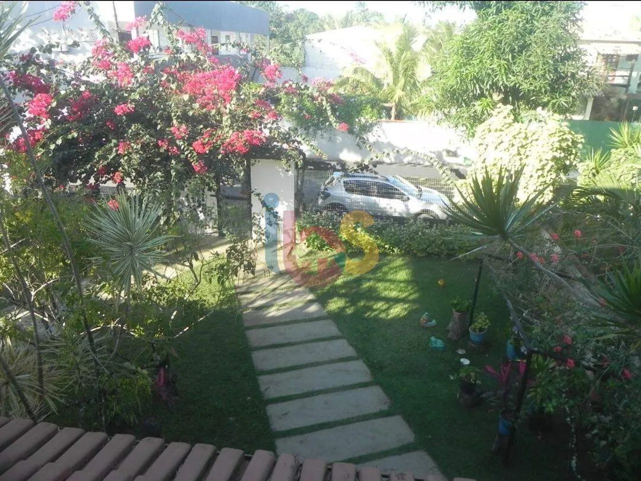 VENDO CASA DUPLEX MOBILIADA - Foto 2