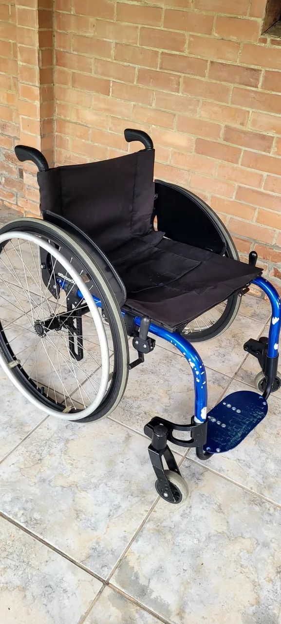 Vendo Cadeira de rodas Ottobock ventus  - Foto 3