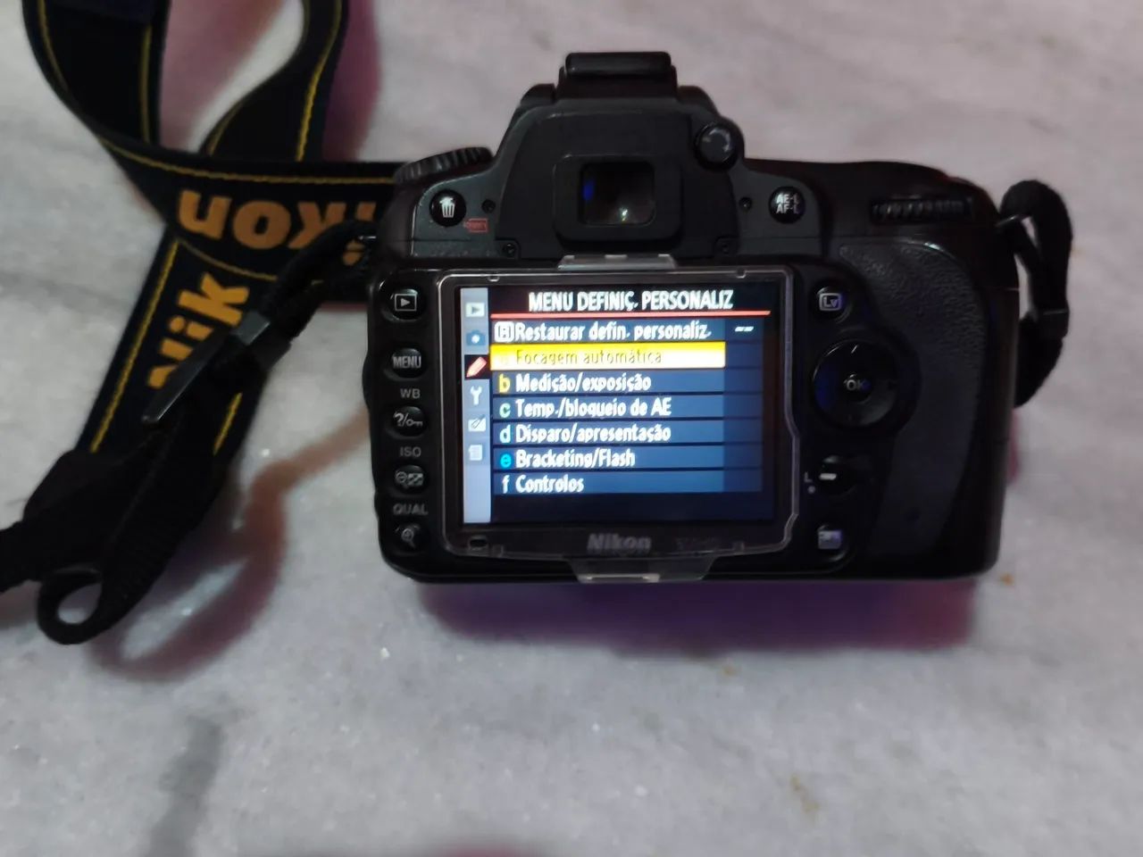 Camera Nikon D90 - com espelho travado. - Foto 5