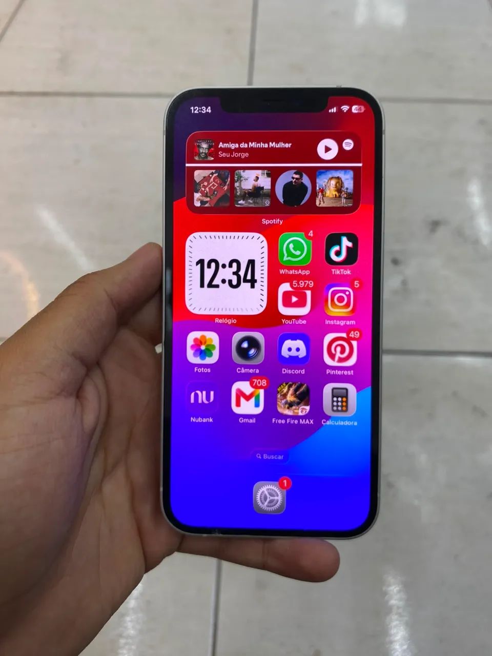 iPhone 12 Branco, 128gb de memória sem detalhes  - Foto 2
