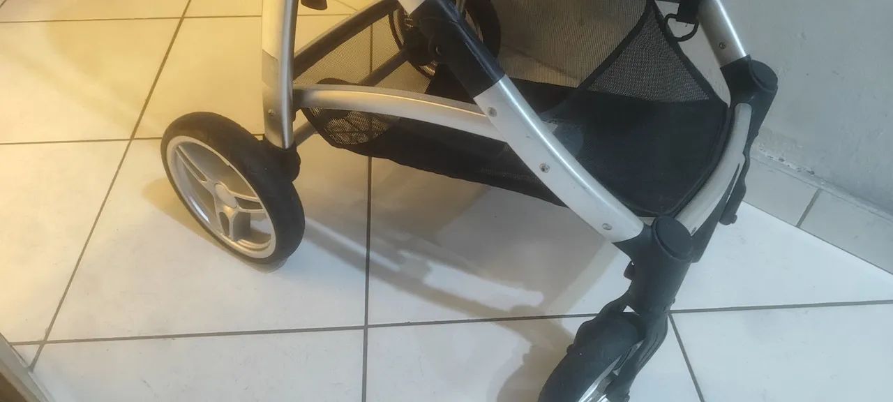 Carrinho de bebê  - Foto 2