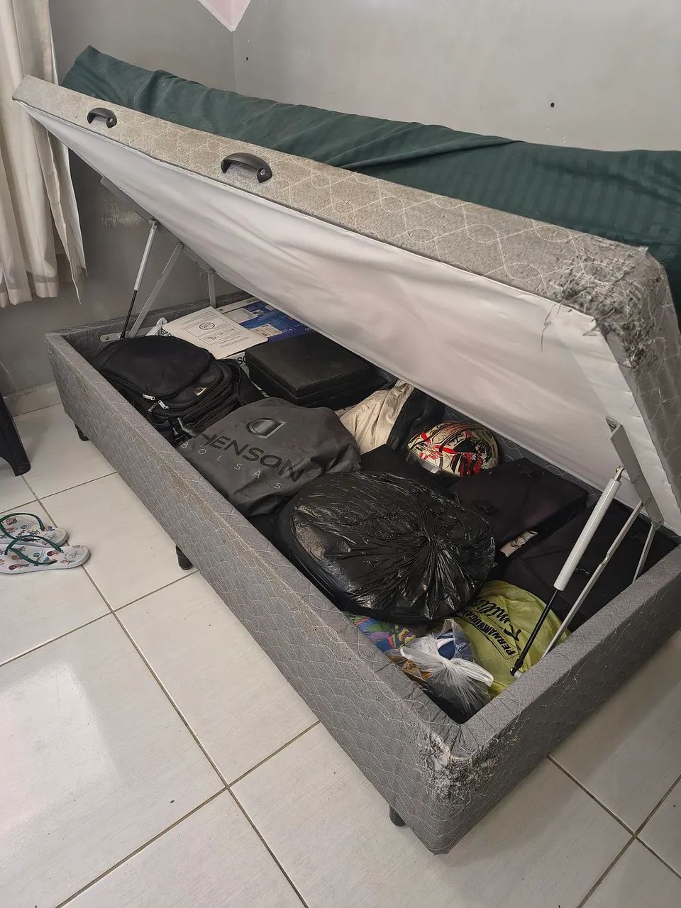 Desapego cama box solteiro com colchão  - Foto 2
