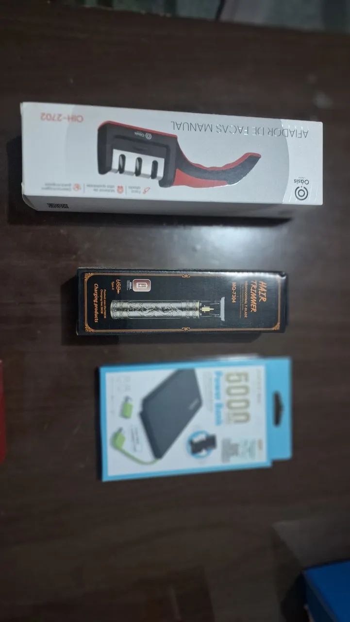 Lote de produtos diversos microfone, suporte celular, máquina de barbear, mini caixa som.. - Foto 5