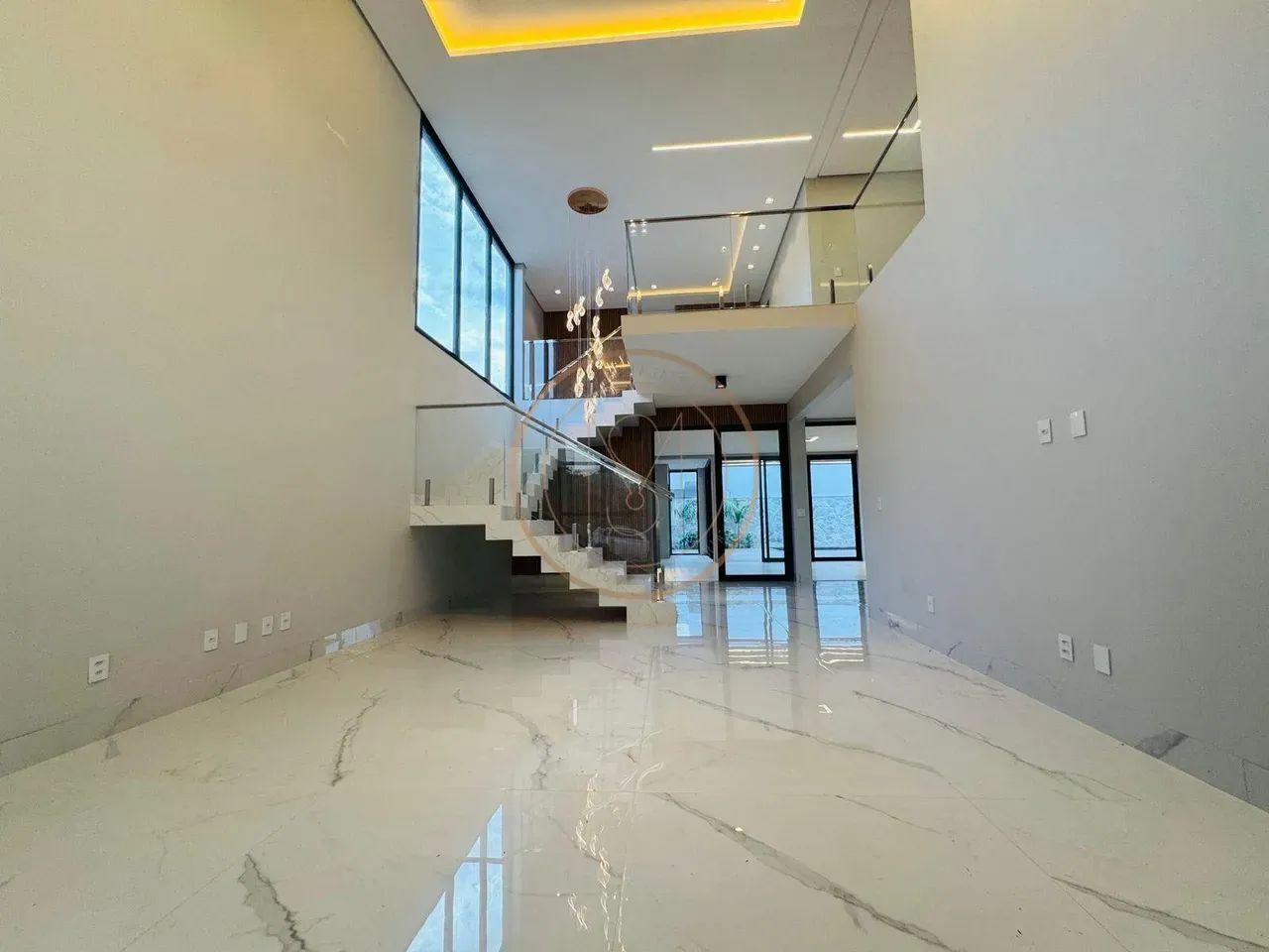 Sobrado ALTO padrão - 4 suítes | 408m² | Mirante do Lago - Foto 3