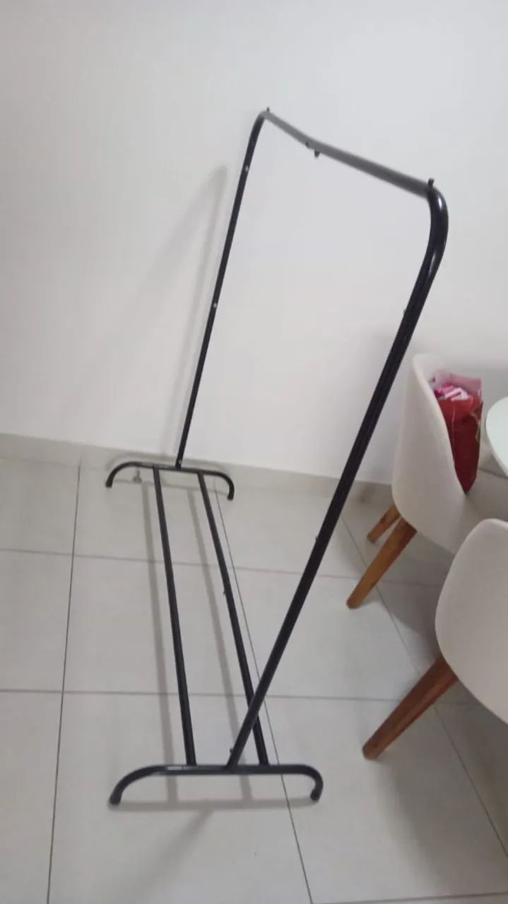 Arara de roupas  - Foto 3