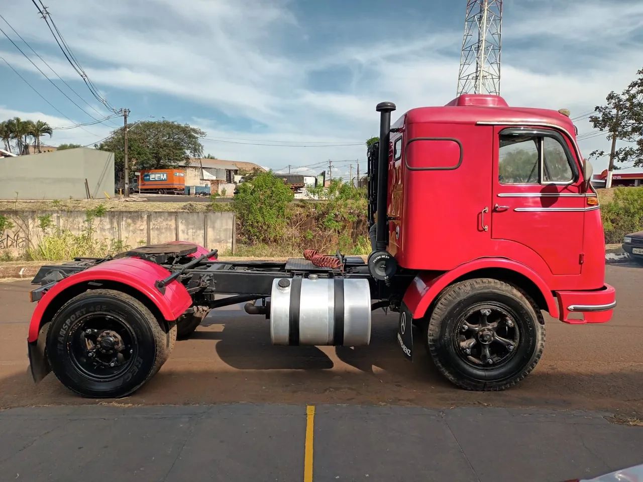 Caminhão Mercedes-Benz LP 321 Cara Chata 1966  - Foto 3