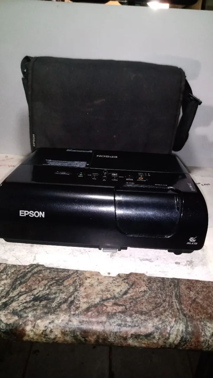 Projetor LCD Epson Power lite S5 +  excelente estado - Foto 2