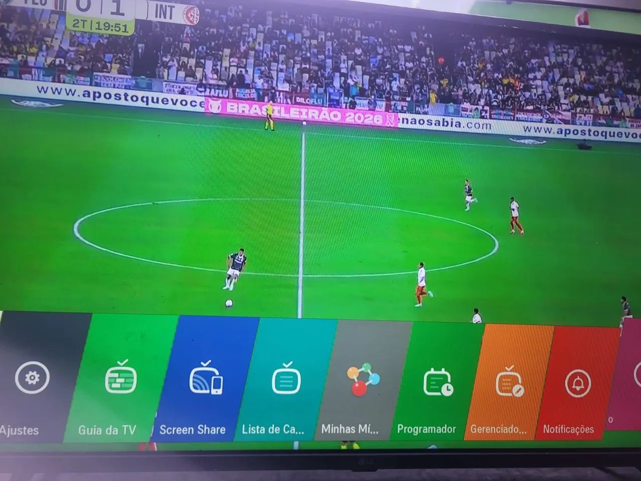 Vende-se uma TV LG 43 polegadas tudo funcionando pé e controle completo - Foto 5