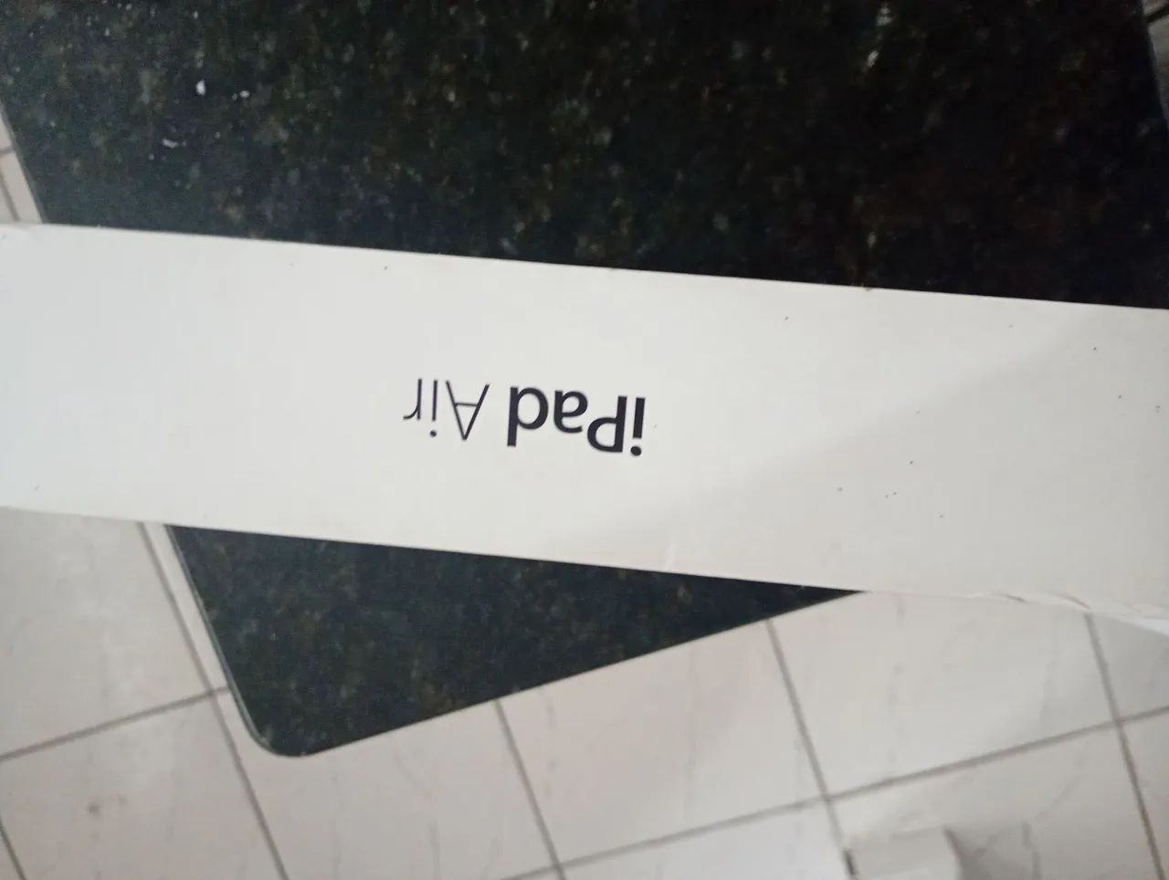 Apenas a caixa não vem o iPad 