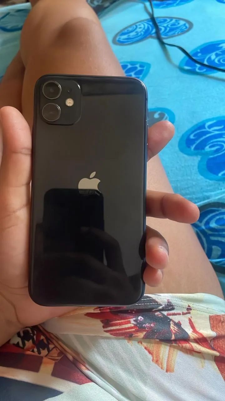 Vendo ou troco iPhone 11 - Foto 3