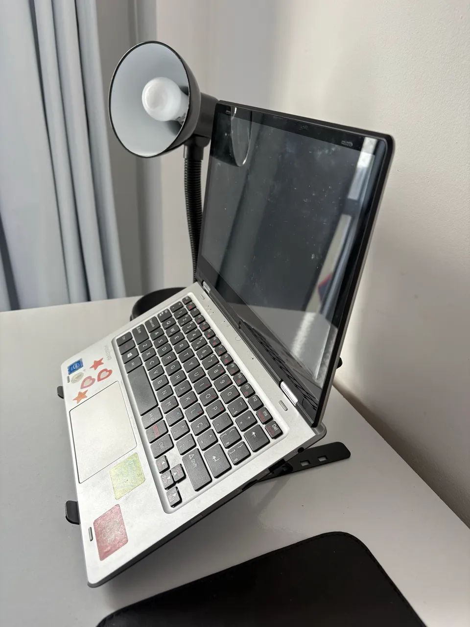 Notebook que vira tablet Positivo  - Foto 3