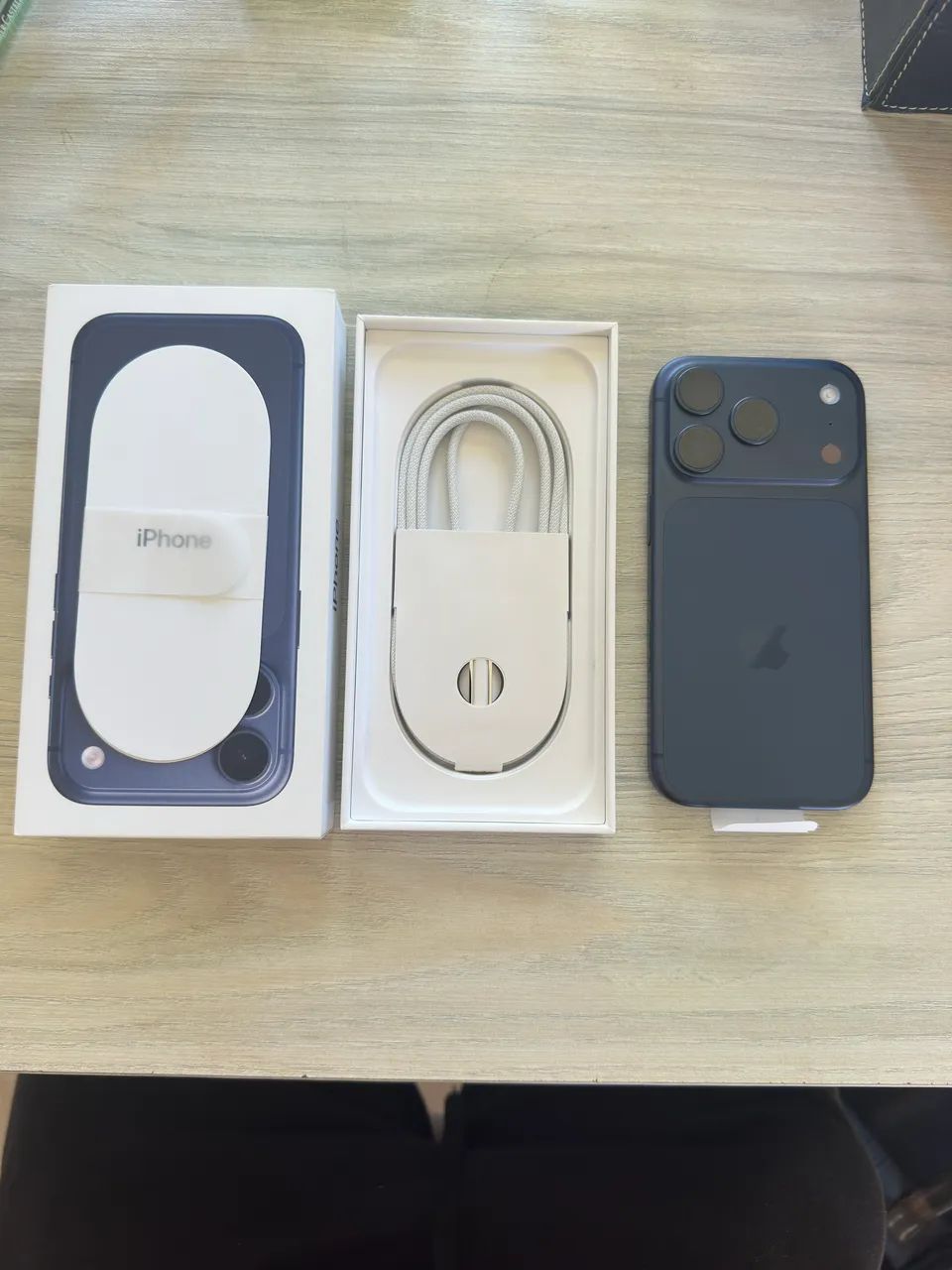 iPhone 17 Pro 1TB - Deep Blue - Caixa Original - Novo - Foto 3
