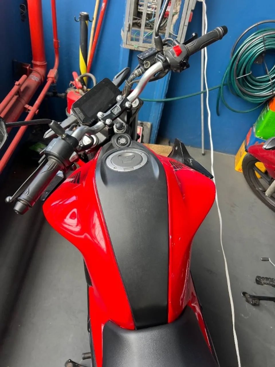HONDA CB300F 2024 - Foto 2