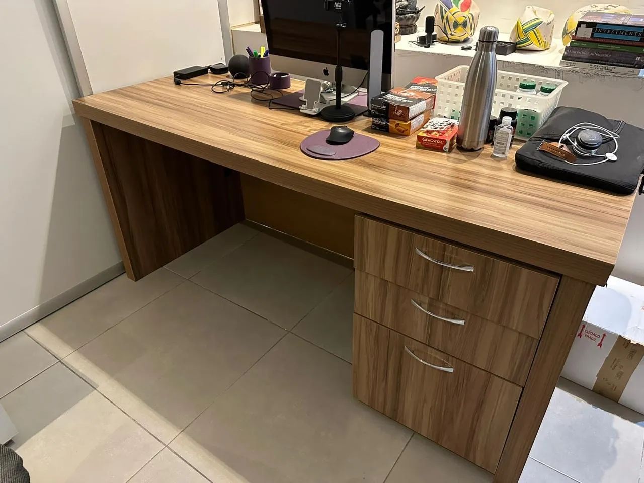 Mesa de trabalho 65713028484482120