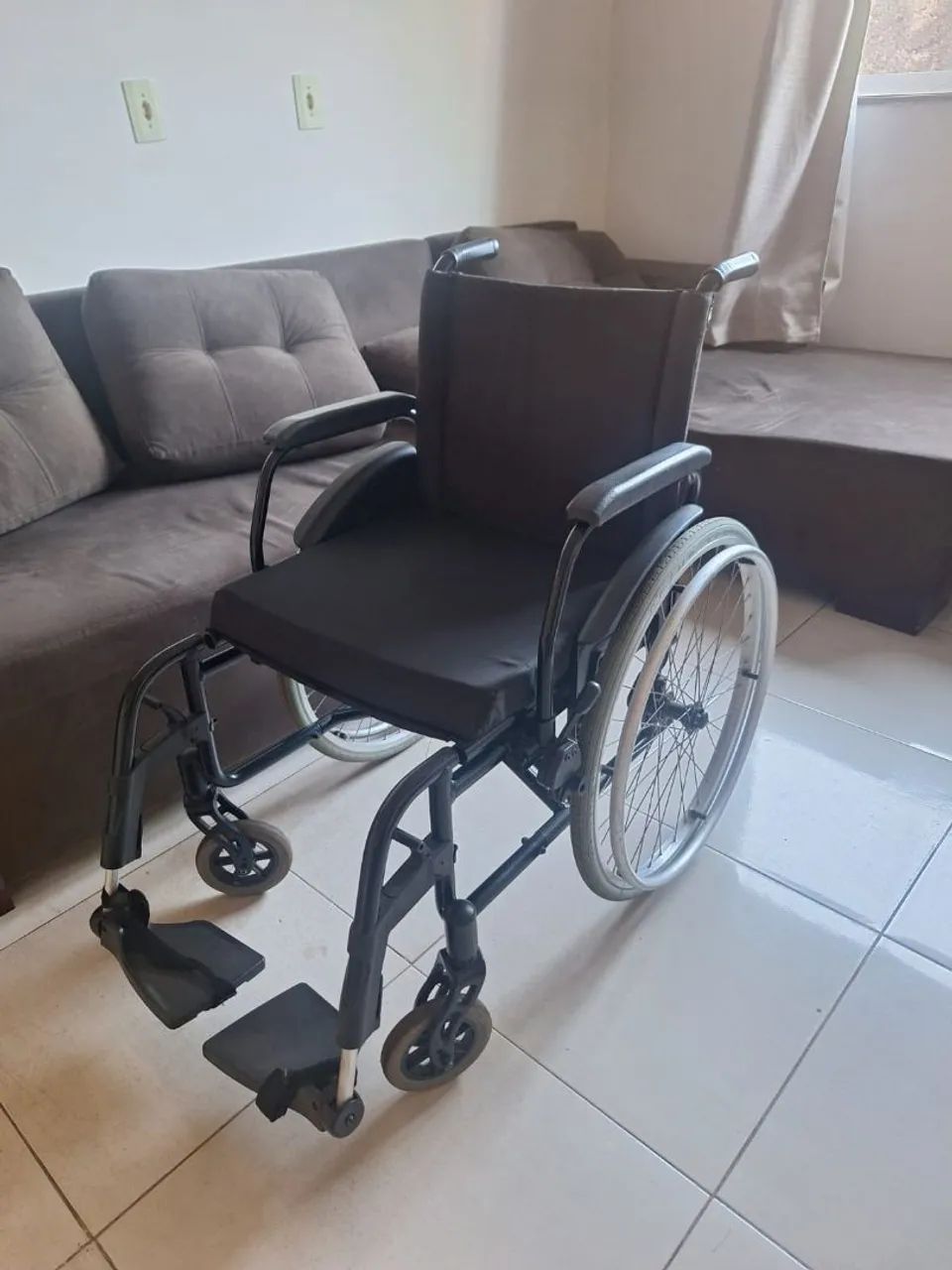 CADEIRA DE RODAS
