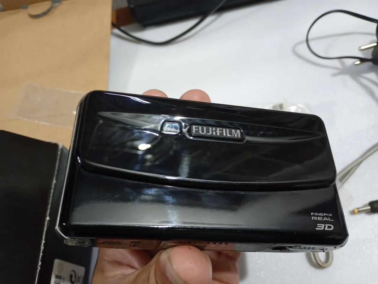Fujifilm FinePix Real 3D W1 + HD Player HDP-L1 - Kit Completo e