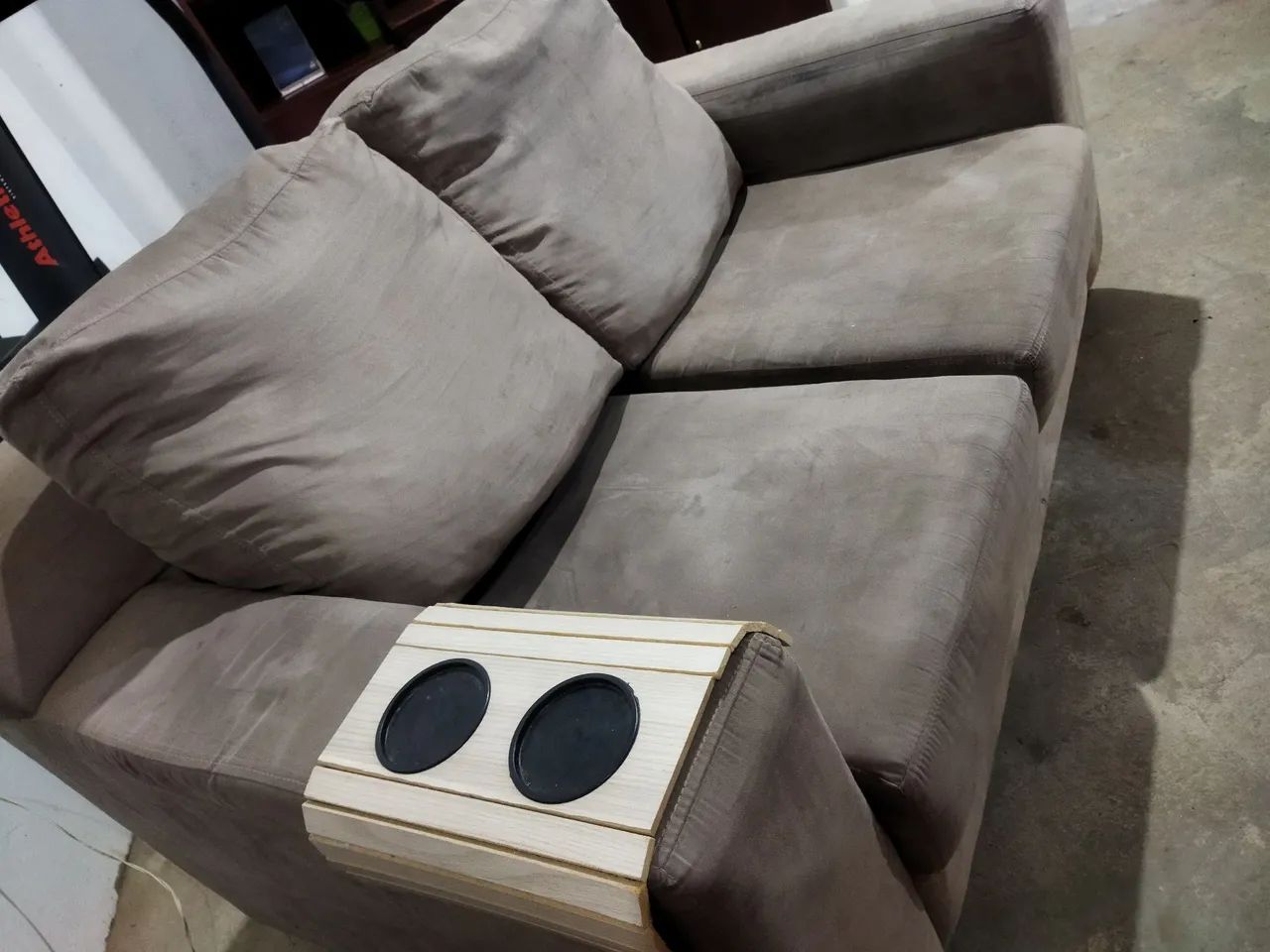 Two-Seat Extendable Sofa418478220714321921