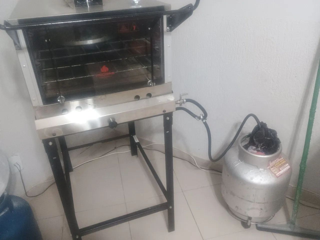 Vende se pizzaria completa 