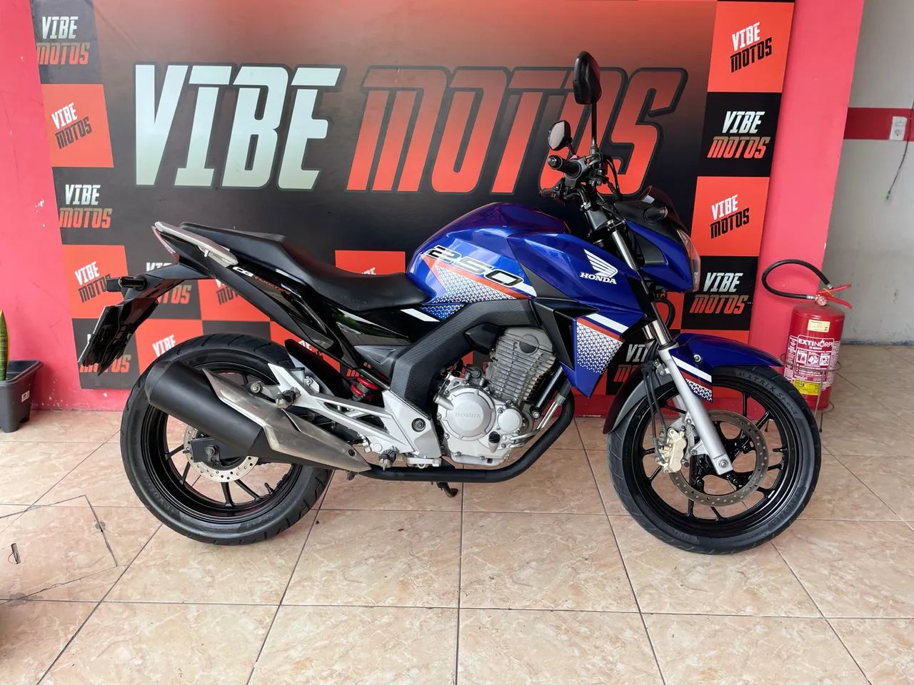 CB TWISTER 250  - Foto 2