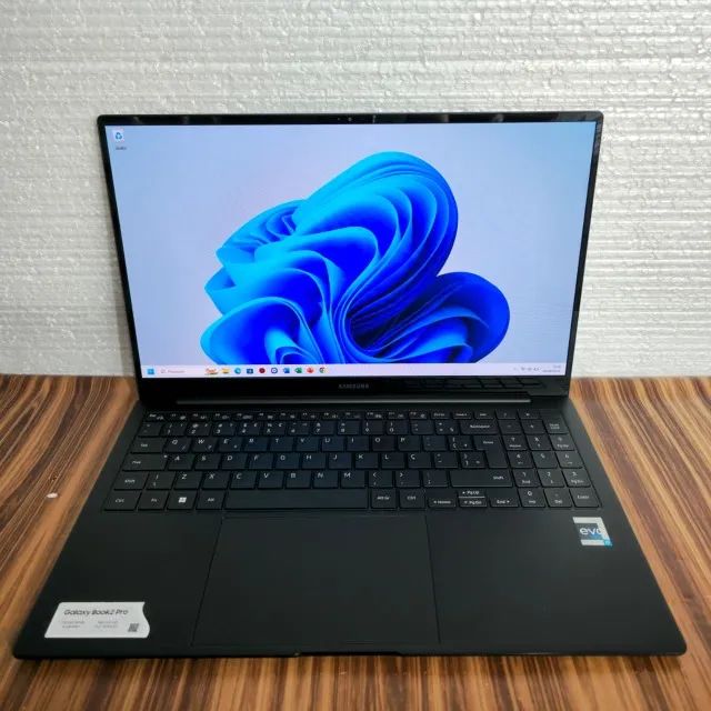 Notebook Samsung Book 2 PRO i7-1260P vPro® 2.10GHz 16GB 1TB NVMe 15.6" FHD Arc A350M 4GB