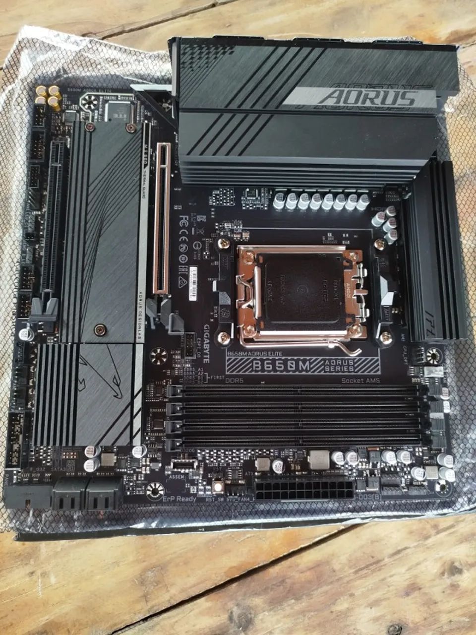 Placa Mãe B650M Aorus Elite AM5 - Zerada (Na Caixa) - Foto 3