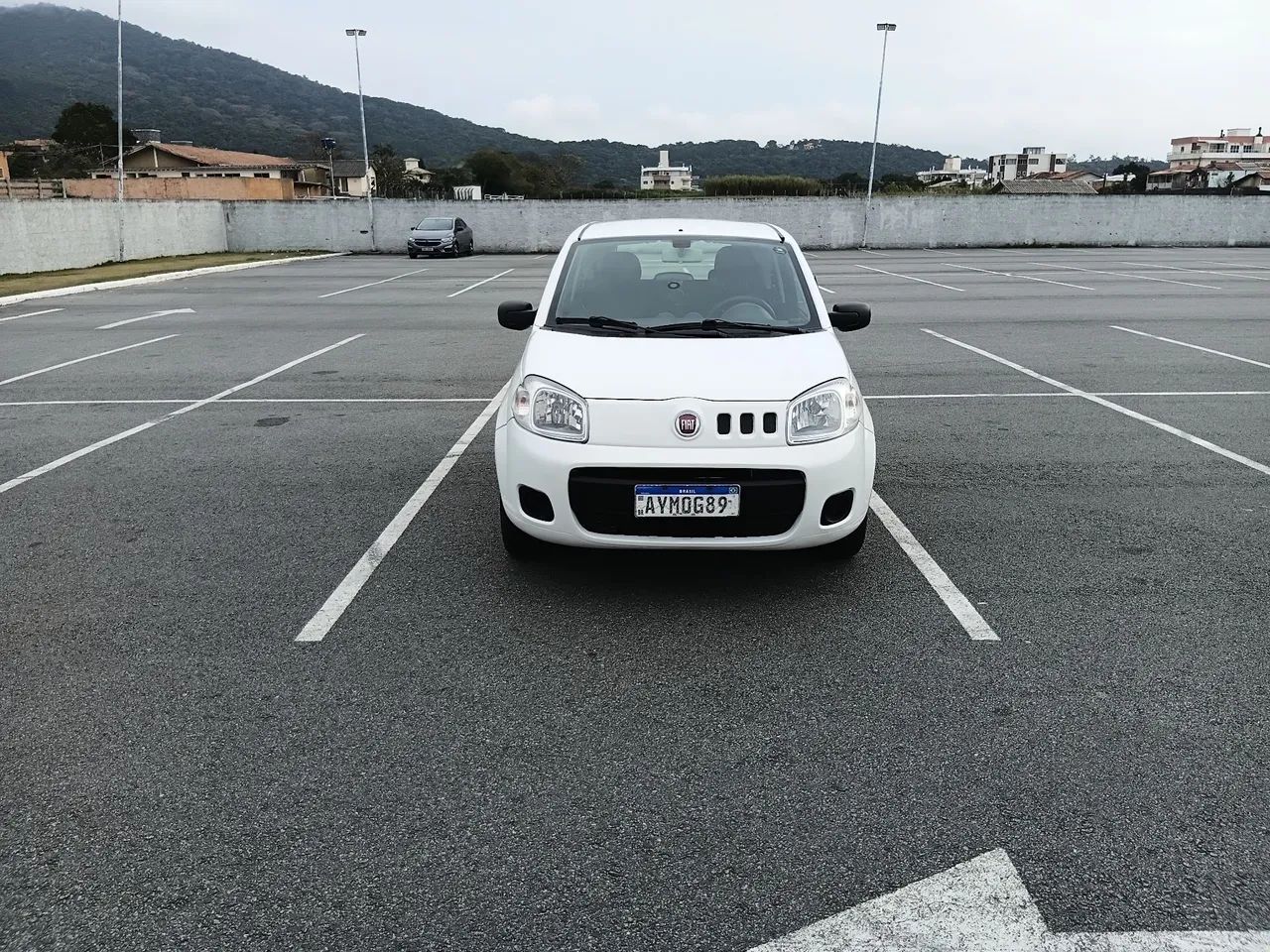 Fiat Uno Vivace Celeb. 1.0 EVO F. Flex 8V 3P 2014 - Foto 2