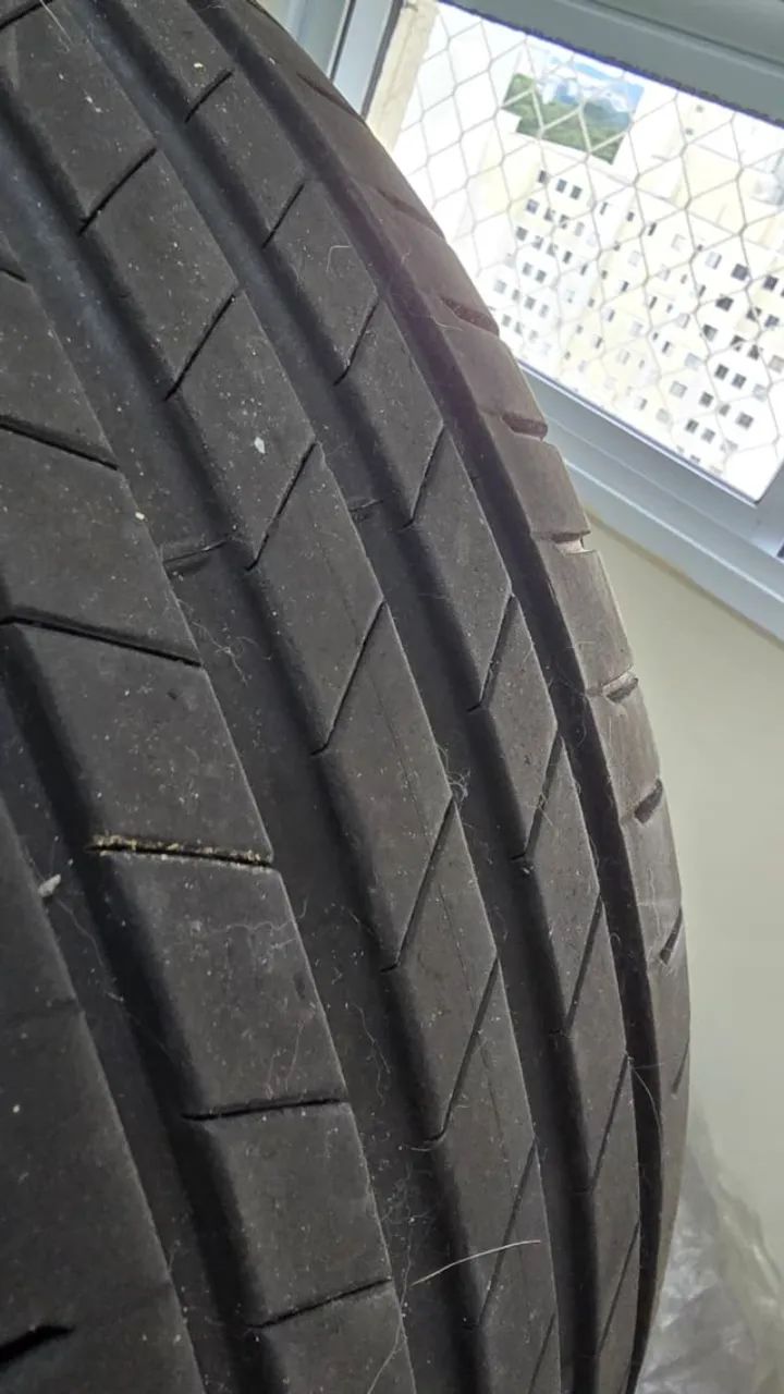 1 Pneu Bridgestone Turanza T005 93Y 225/40R19  - Foto 2