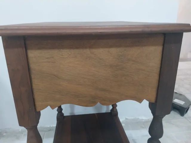 mesa de cabeceira em madeira maciça - Foto 4