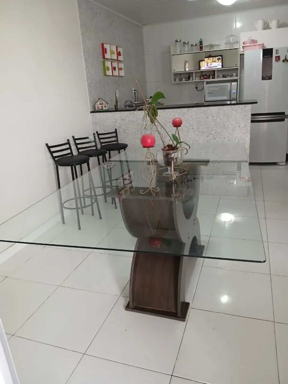 Mesa de vidro para 8 lugares