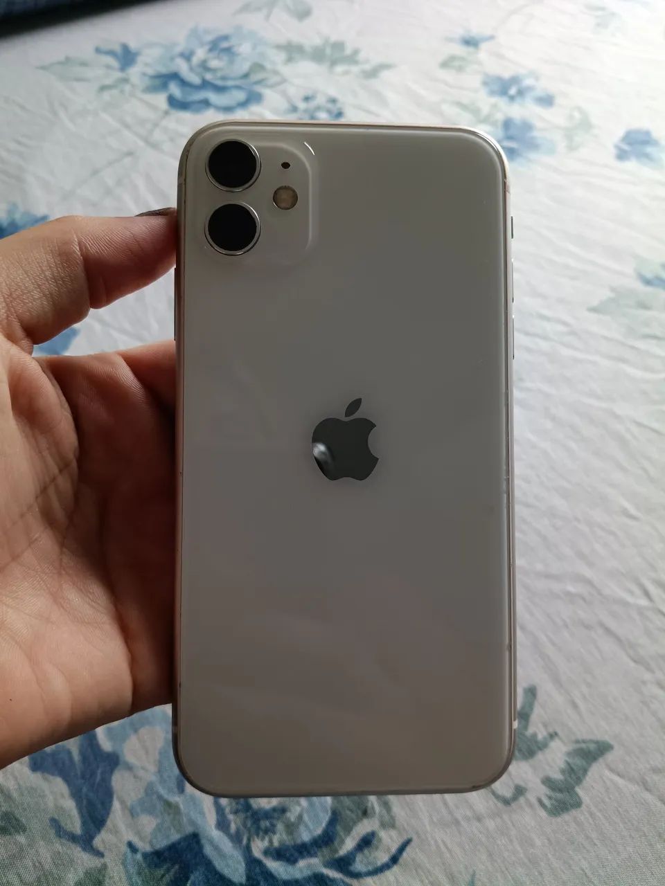 iPhone 11 64g semi novo  - Foto 2