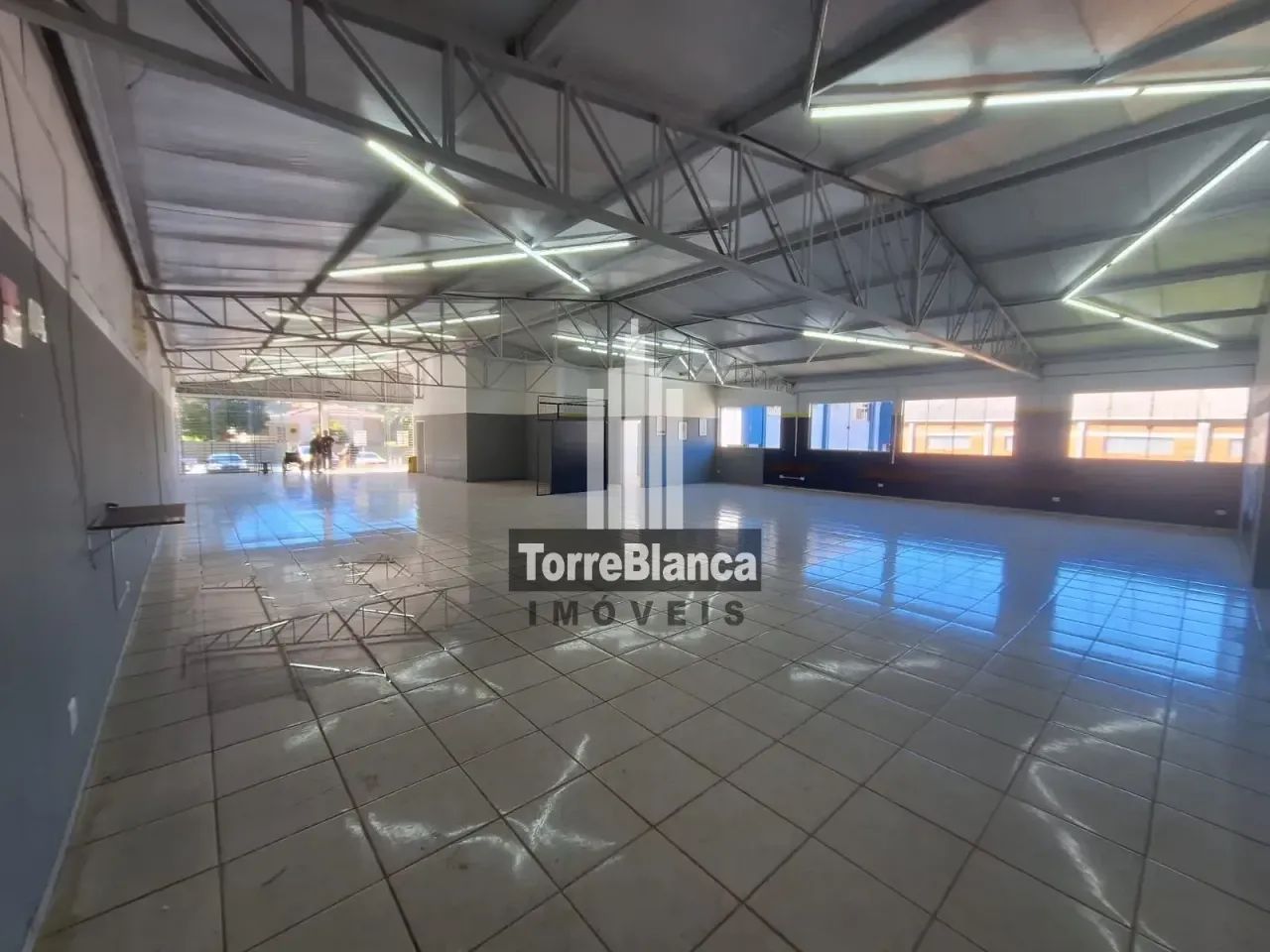 Galpão / Barracão para locação, 1100 m², 5 salas, 4 banheiros, Estacionamento com 20 vagas - Foto 5