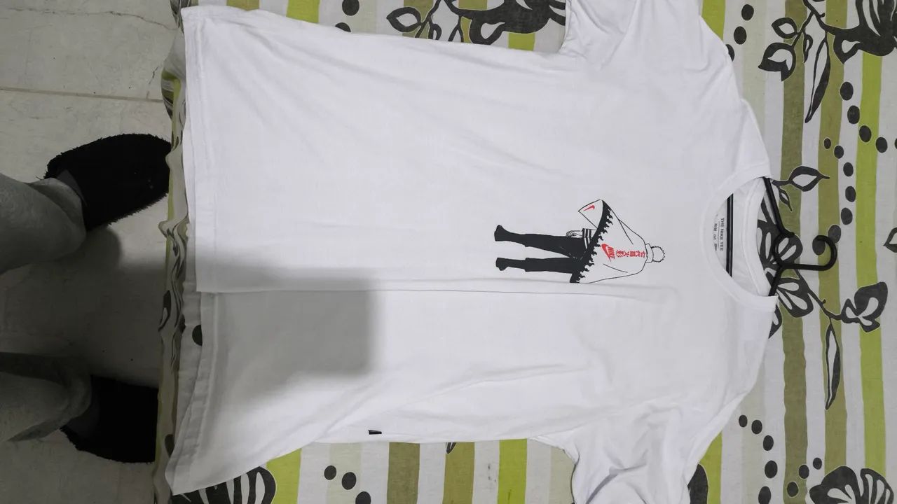 Camisa Nike Básica Branca.