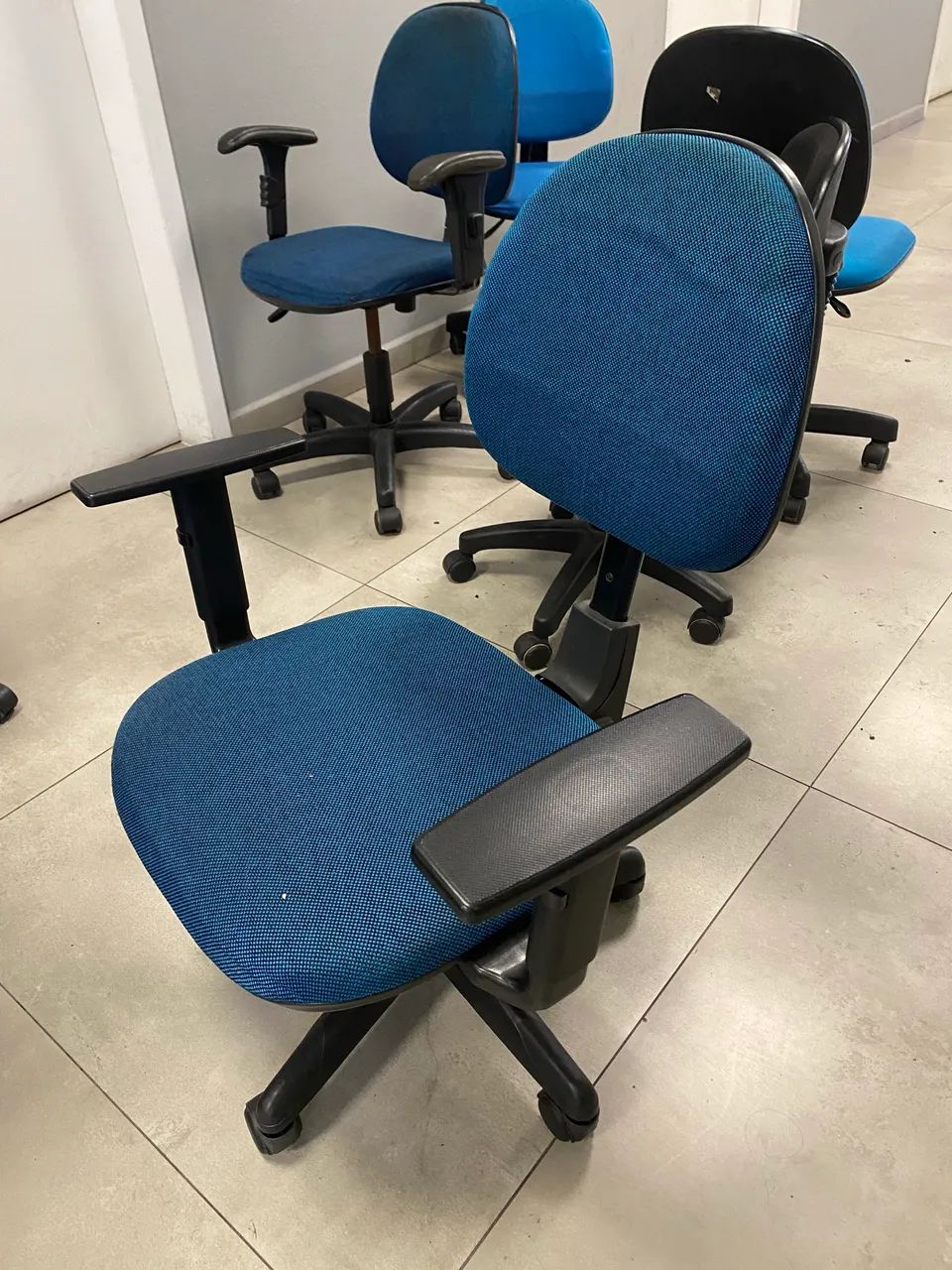 Cadeiras escritórios  - Foto 4